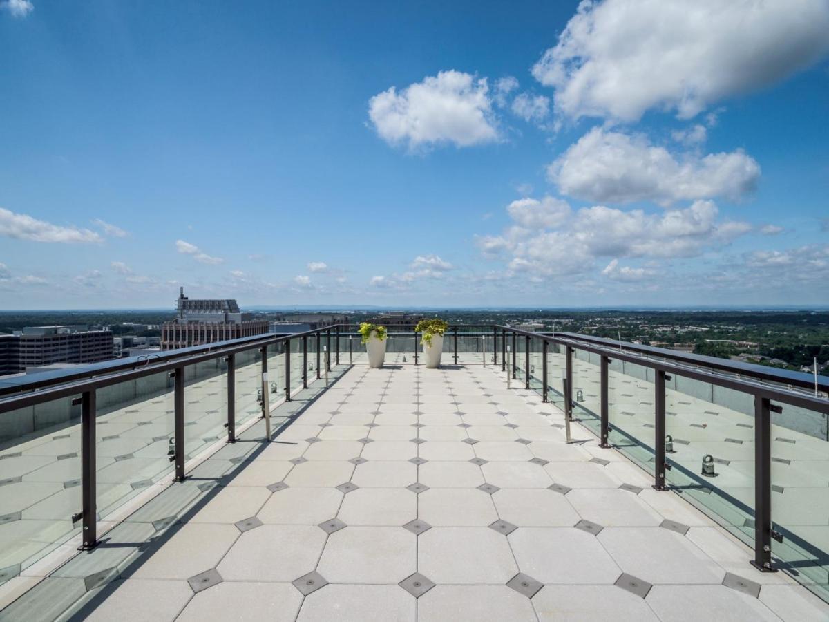 Global Luxury Suites At Reston Town Center Exterior photo